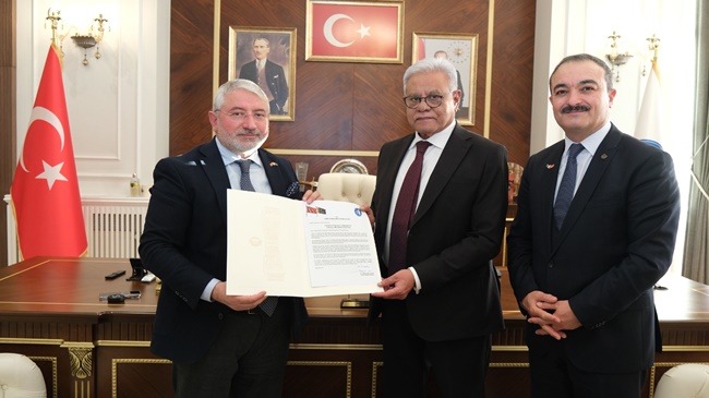 PAKİSTAN BÜYÜKELÇİSİ BAŞKAN AŞGIN’I ZİYARET ETTİ